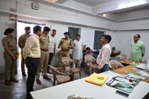 डीएम, एसपी ने किया होमगार्ड एनरोलमेंट परीक्षा केन्द्रों का निरीक्षण